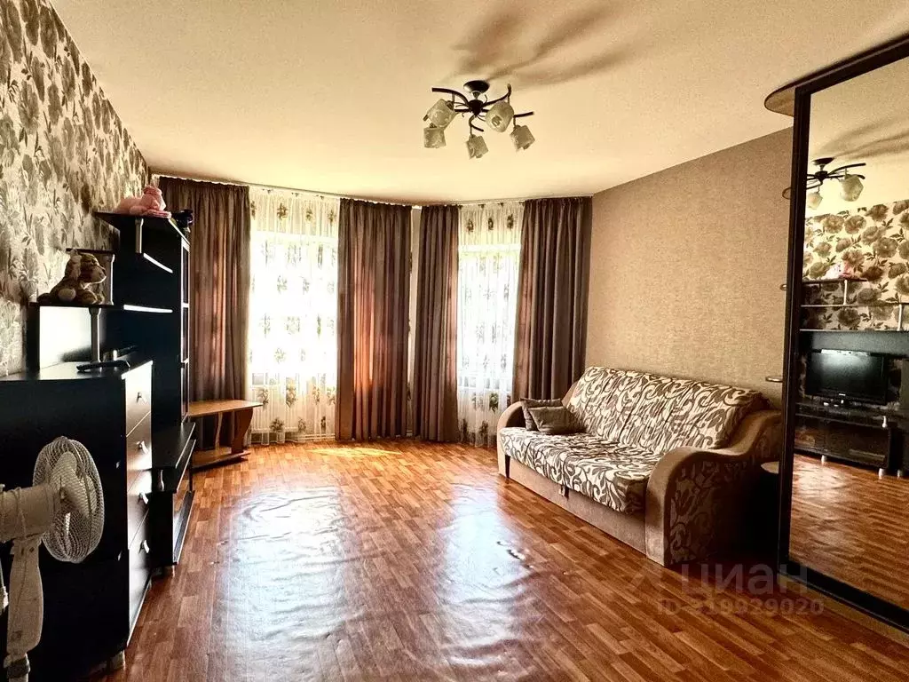 2-к кв. Псковская область, Псков ул. Шестака, 18 (62.0 м) - Фото 1
