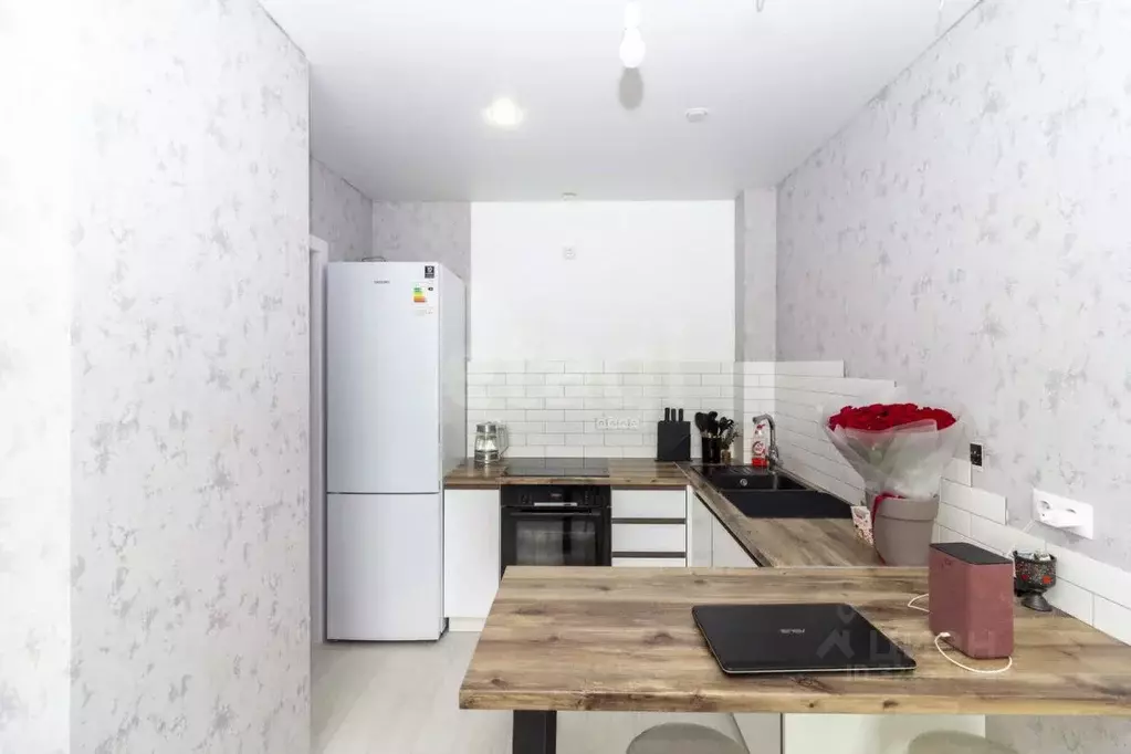 Студия Тюменская область, Тюмень ул. Первооткрывателей, 14 (24.0 м) - Фото 1