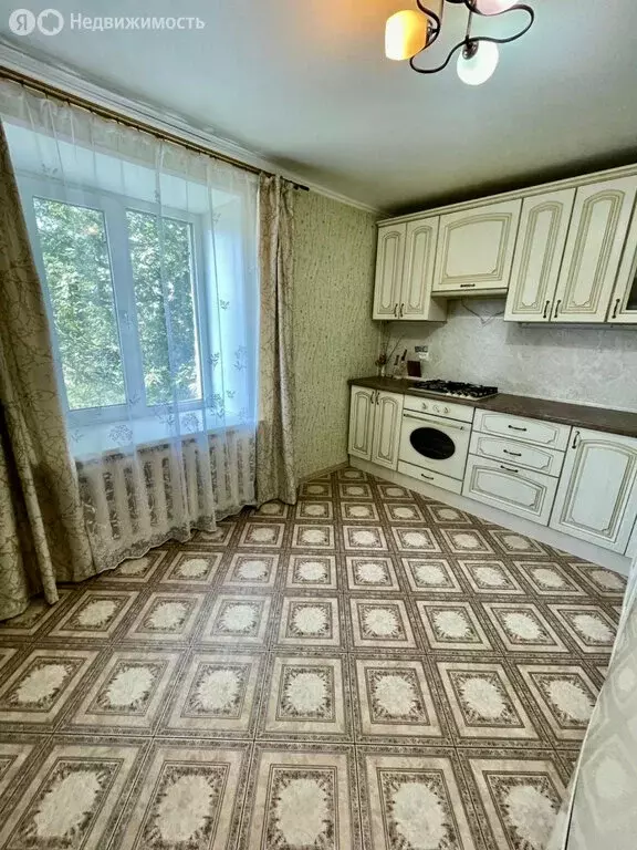 3-комнатная квартира: Миловка, улица Победы, 3 (79.6 м) - Фото 0
