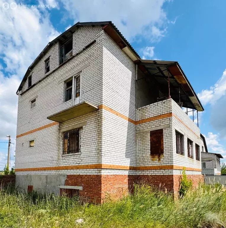 Дом в Волгоград, Дачная улица (340 м) - Фото 1
