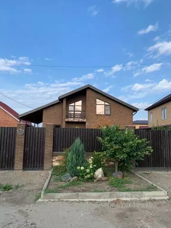 Таунхаус в Краснодарский край, Динской район, Новотитаровская ст-ца ... - Фото 1