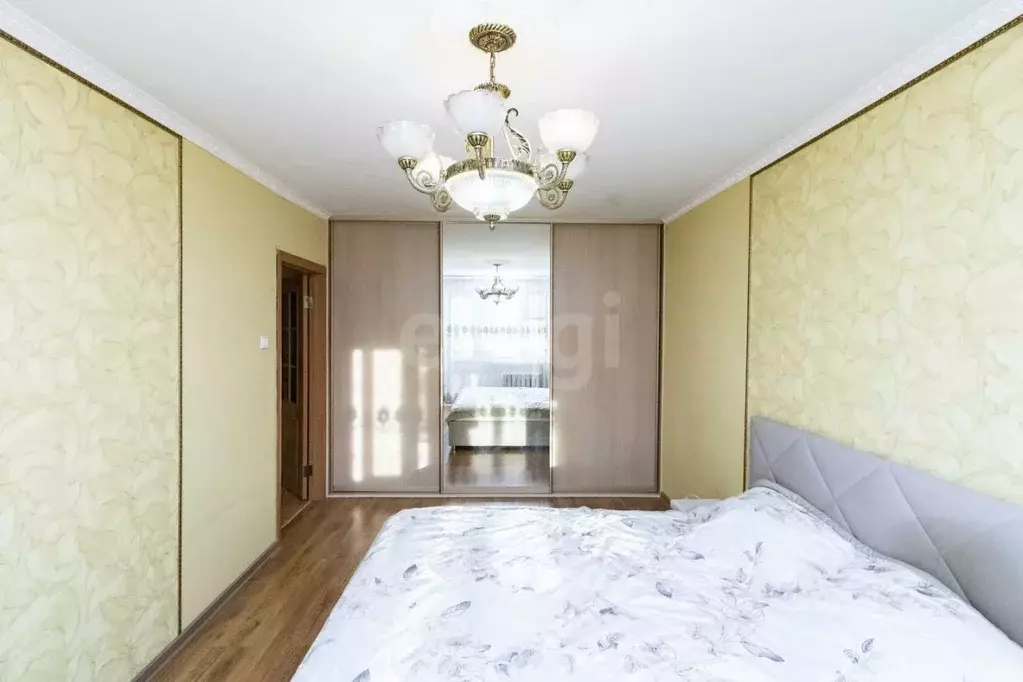 2-к кв. Тюменская область, Тюмень ул. Республики, 219 (55.0 м) - Фото 1