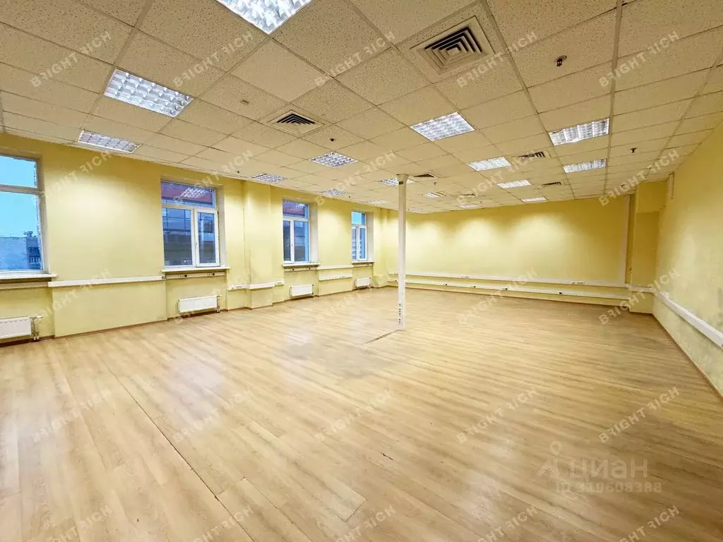 Офис в Санкт-Петербург пл. Конституции, 1 (4260 м) - Фото 0