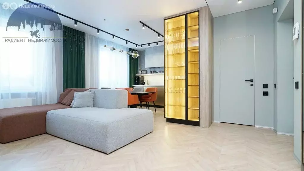 3-комнатная квартира: Казань, улица Петра Полушкина, 6 (78.5 м) - Фото 1