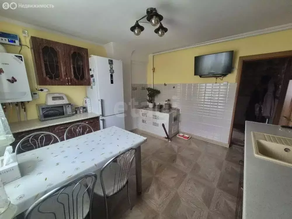 3-комнатная квартира: Южно-Сахалинск, Песочная улица, 13 (78 м) - Фото 2