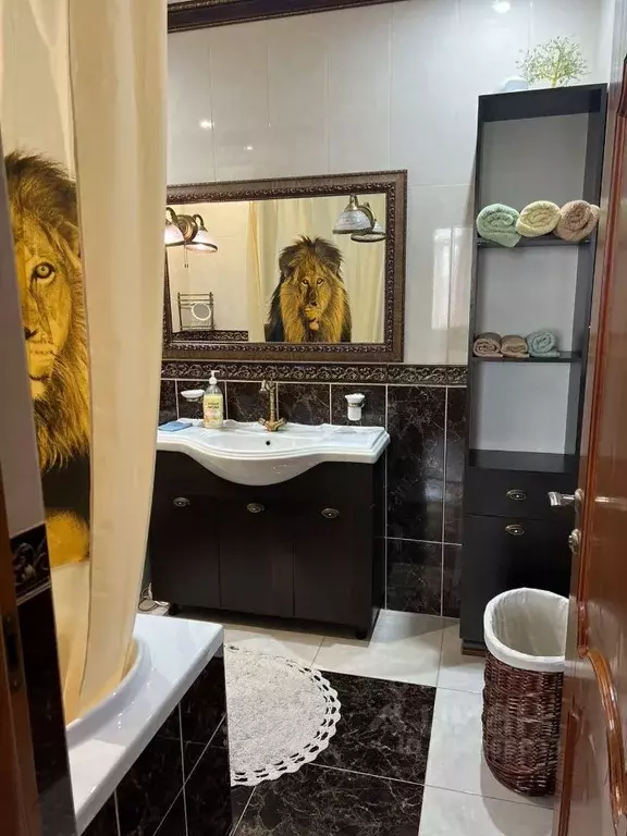 2-к кв. Астраханская область, Астрахань пл. Имени Ленина, 10 (55.0 м) - Фото 2