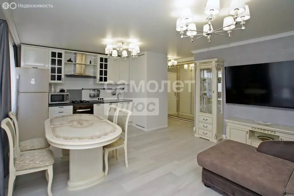 3-комнатная квартира: Омск, улица Герцена, 250 (62 м) - Фото 1