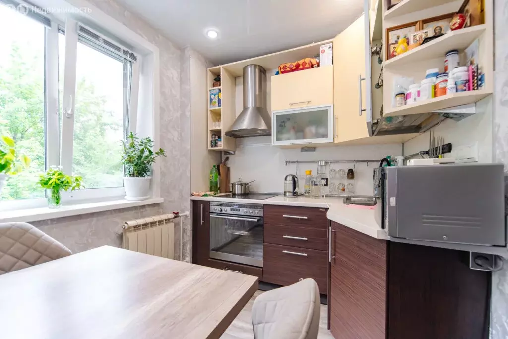 2-комнатная квартира: Благовещенск, улица Горького, 235 (57 м) - Фото 0