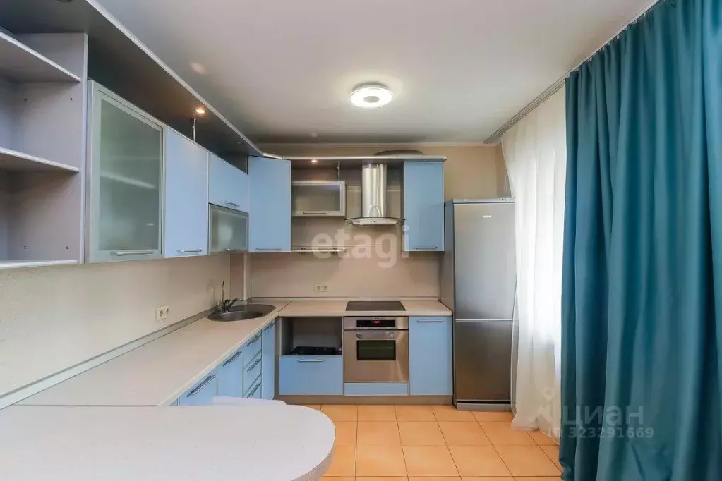 2-к кв. Тюменская область, Тюмень ул. Демьяна Бедного, 98к4 (80.2 м) - Фото 1