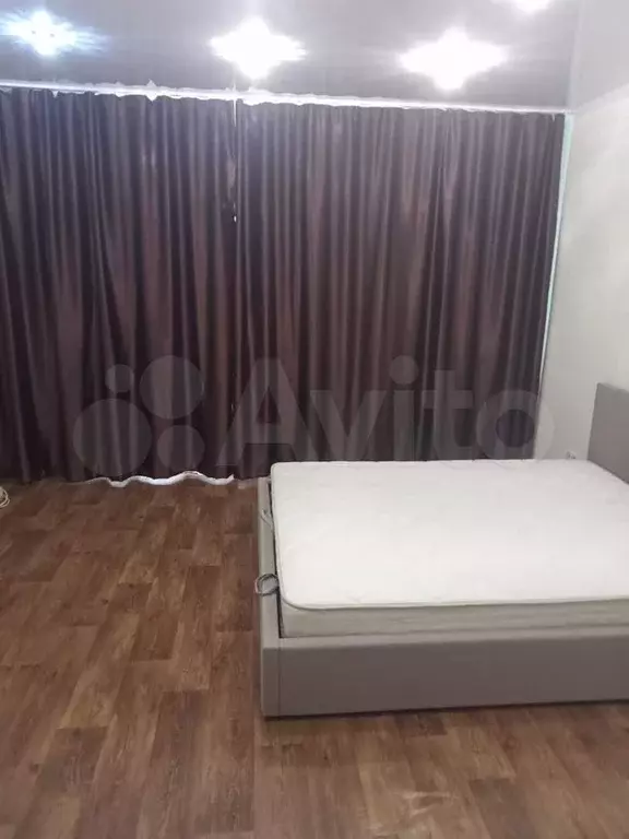 1-к. квартира, 44 м, 9/10 эт. - Фото 1