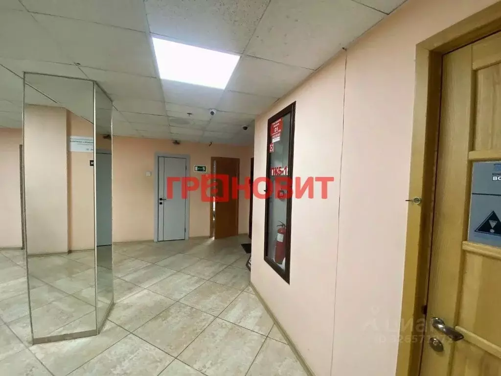 Офис в Новосибирская область, Новосибирск Советская ул., 64 (30 м) - Фото 1