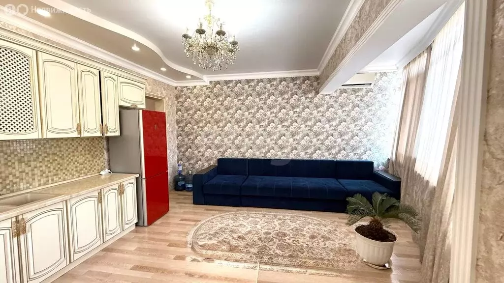 2-комнатная квартира: Махачкала, улица Времена Года, 15 (80 м) - Фото 2
