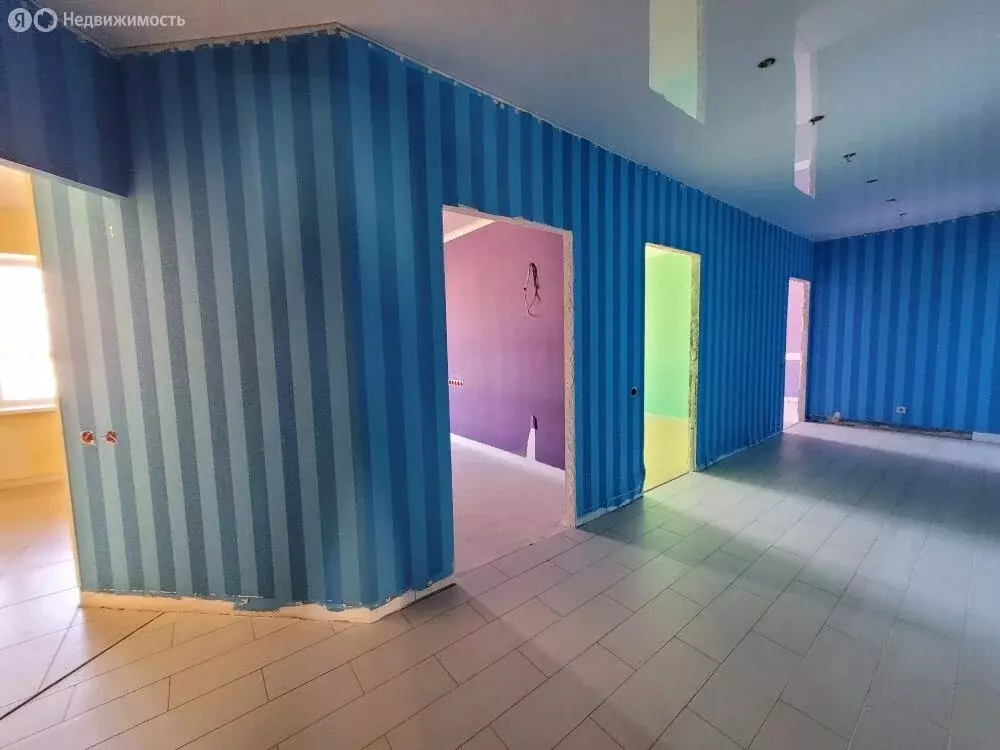 3-комнатная квартира: Волгоград, Шекснинская улица, 62 (89 м) - Фото 1