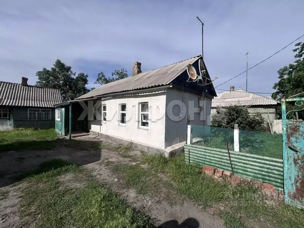 Дом в Ростовская область, Красносулинский район, Горный рп ул. 3-й ... - Фото 1