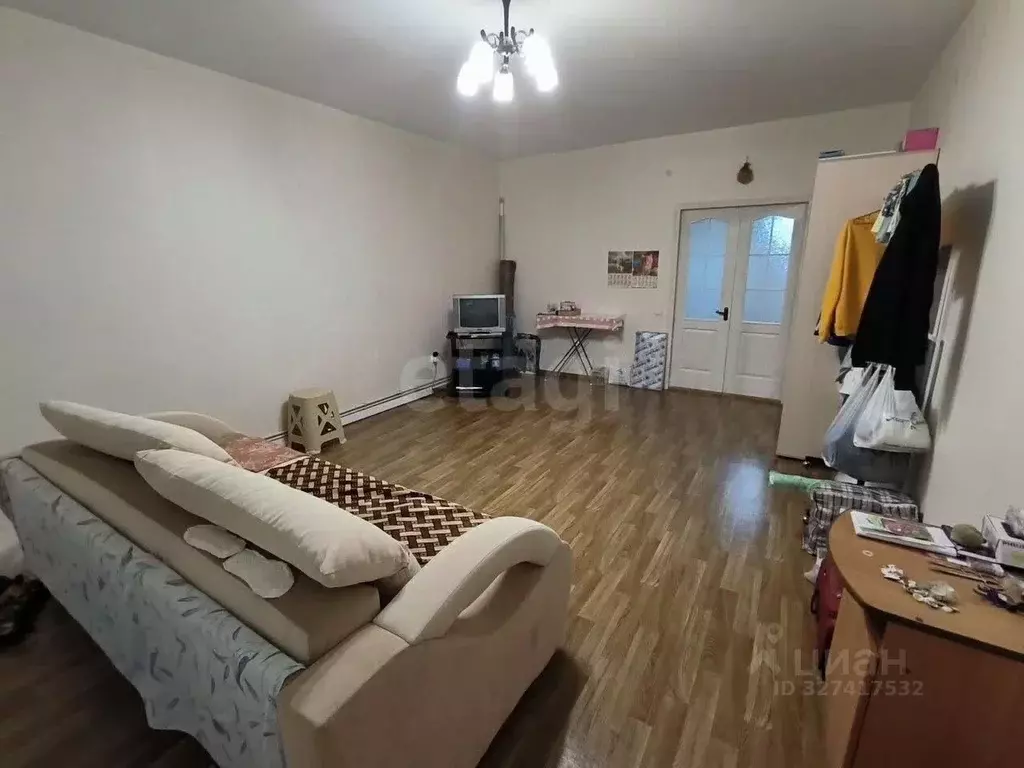 1-к кв. Крым, Сакский район, с. Уютное ул. Кирова, 32 (52.8 м) - Фото 1