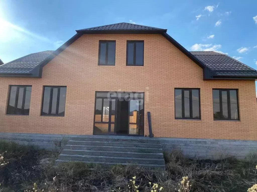 Дом в Ингушетия, Назрановский район, с. Али-Юрт ул. Имени Адсалама ... - Фото 0
