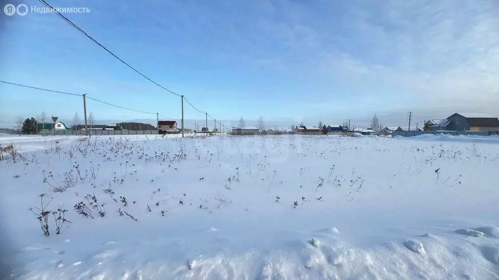 Участок в село Омутинское, Светлая улица (16 м) - Фото 0