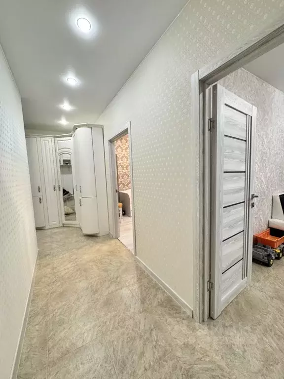 3-к кв. Санкт-Петербург ул. Русановская, 17к2 (87.6 м) - Фото 0