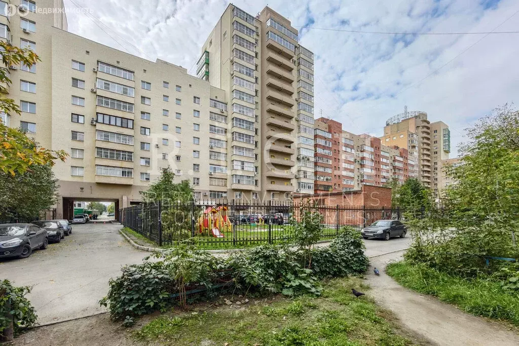 3-комнатная квартира: Челябинск, улица Братьев Кашириных, 12Б (128.3 ... - Фото 1