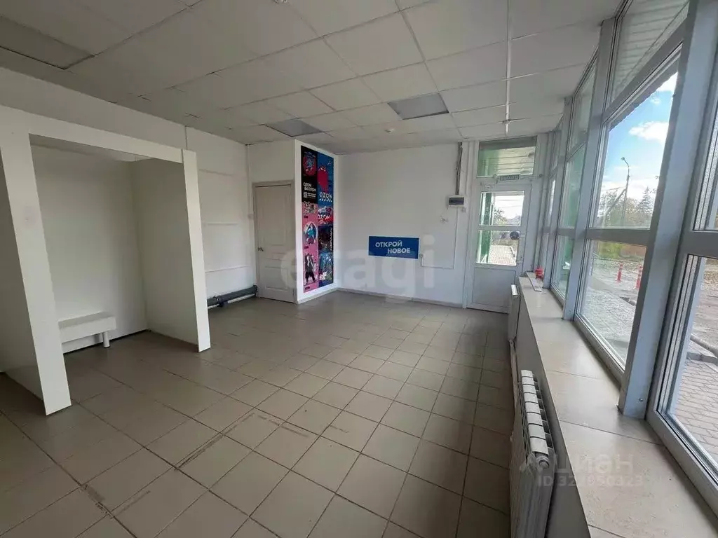 Торговая площадь в Брянская область, Фокино ул. Гагарина, 12А (336 м) - Фото 1