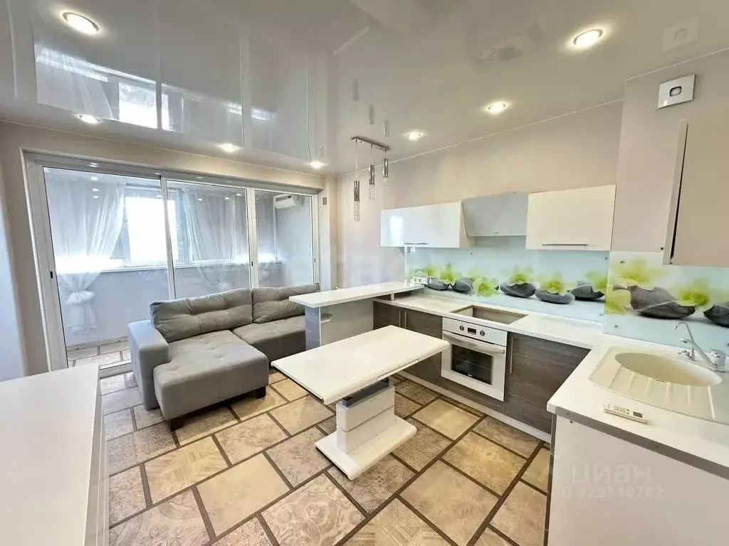 1-к кв. Новосибирская область, Новосибирск ул. Орджоникидзе, 47 (53.7 ... - Фото 1