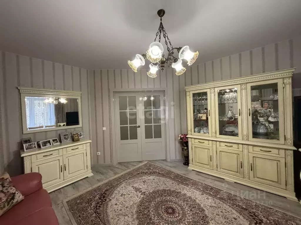 2-к кв. Смоленская область, Смоленск Красноборская ул., 8 (66.0 м) - Фото 1