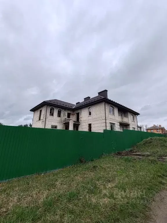 Коттедж в Орловская область, Мценск ул. А. Шаболкина, 11 (318 м) - Фото 2