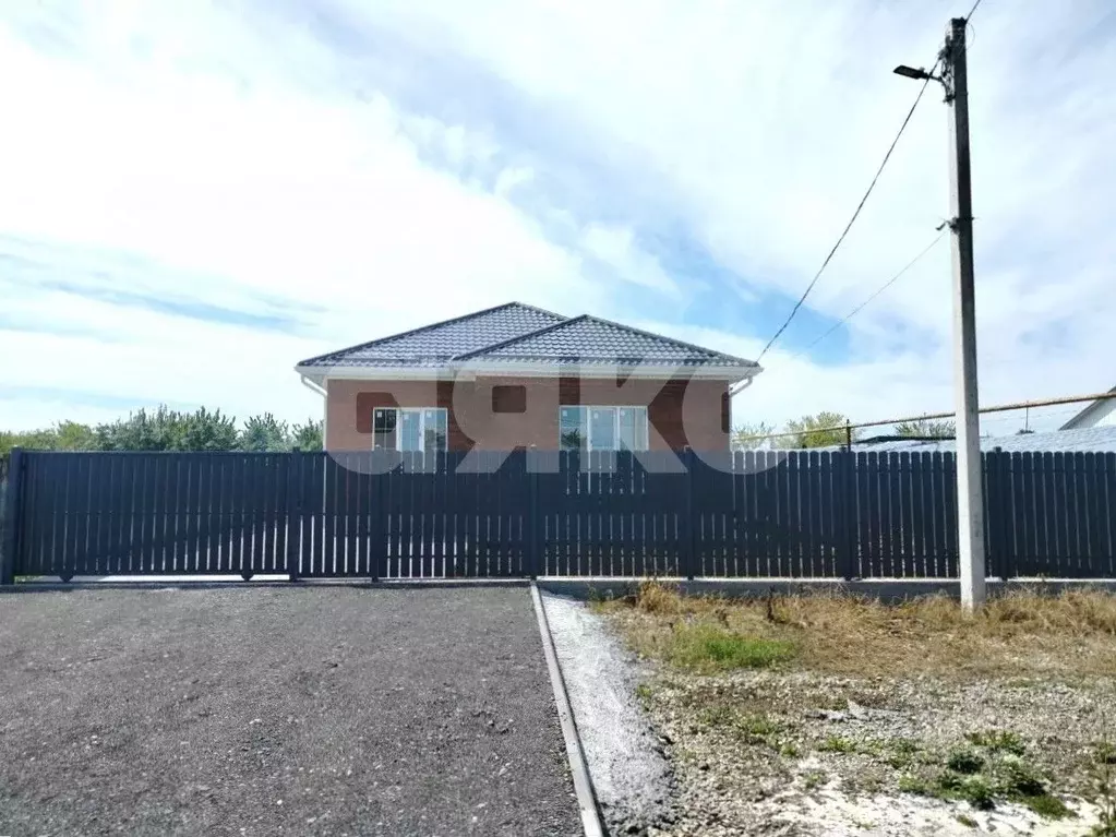 Дом в Краснодарский край, Кореновский район, Платнировское с/пос, ... - Фото 1