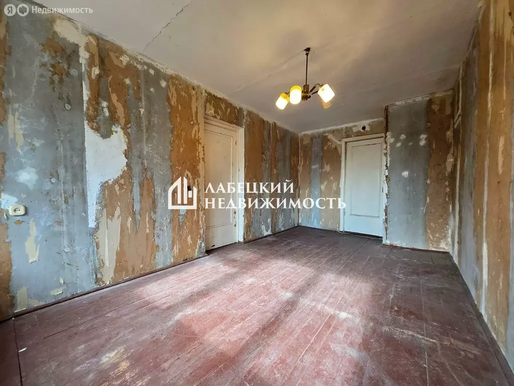 3-комнатная квартира: городской посёлок Красный Бор, улица Культуры, 5 ... - Фото 1