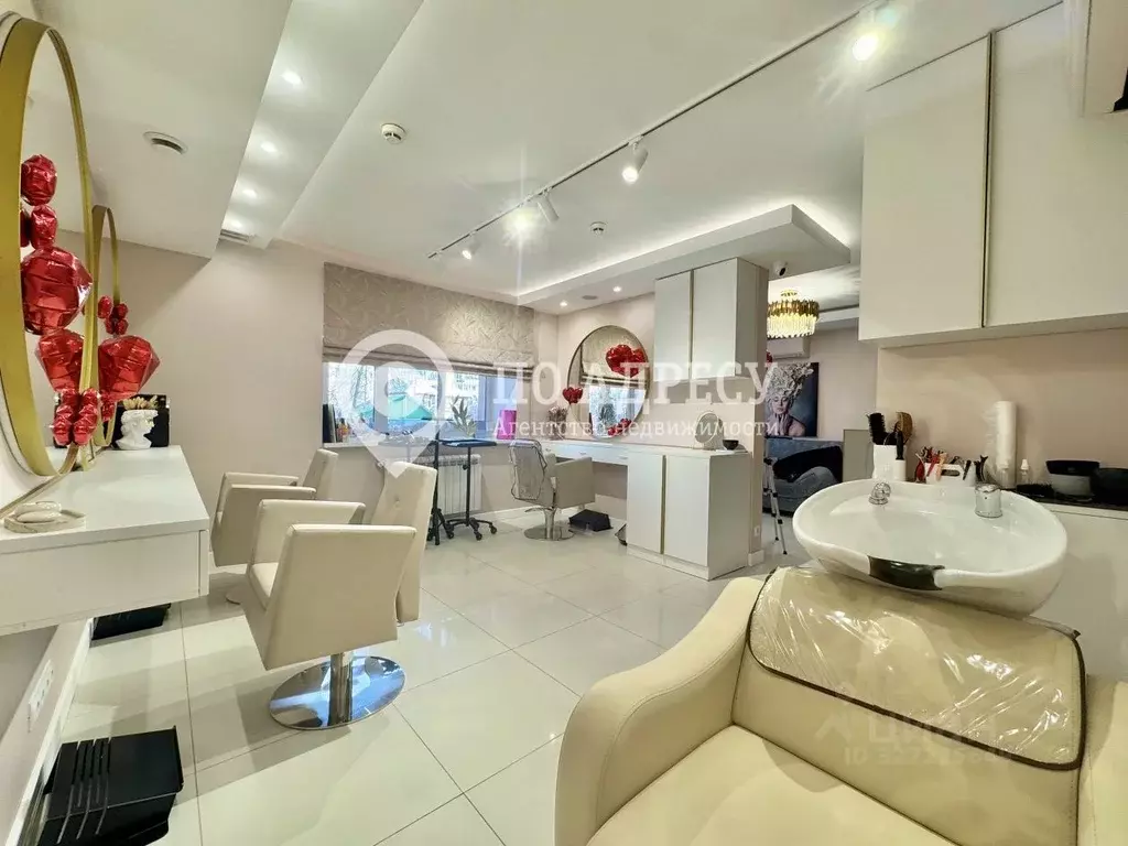 Помещение свободного назначения в Саратовская область, Саратов ул. ... - Фото 1