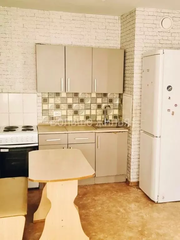 2-к кв. Волгоградская область, Волгоград ул. 64-й Армии, 135а (50.7 м) - Фото 0