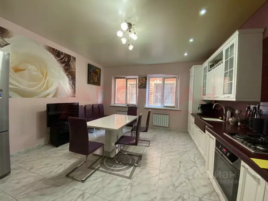 Дом в Ростовская область, Ростов-на-Дону Юбилейная ул. (246 м) - Фото 1