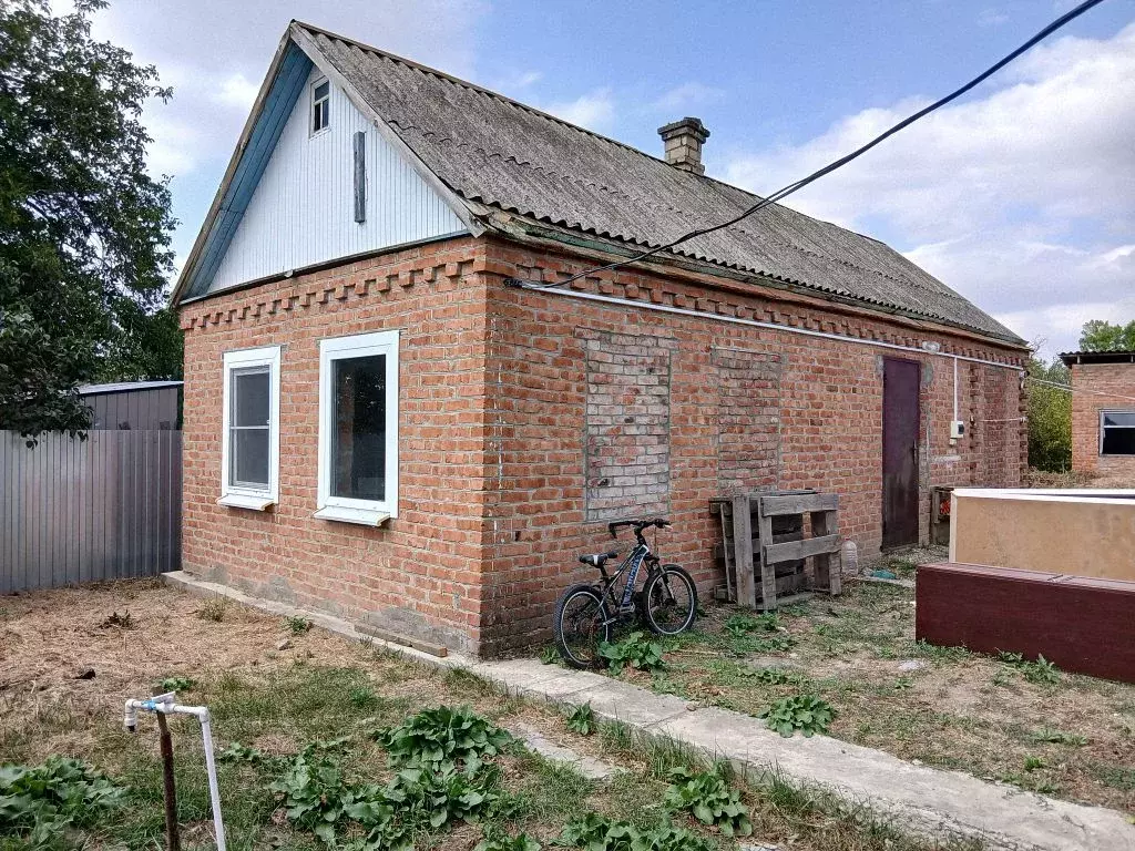 Дом в Краснодарский край, Тбилисская ст-ца ул. Широкая, 61 (36 м) - Фото 1