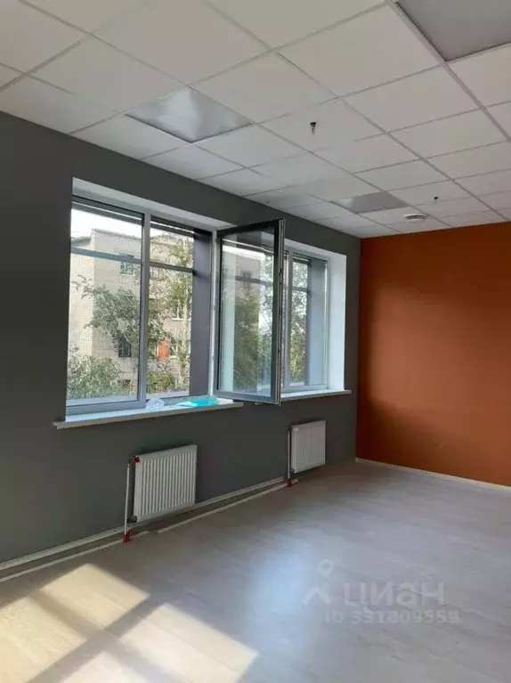 Офис в Свердловская область, Екатеринбург ул. Фурманова, 126 (41 м) - Фото 1
