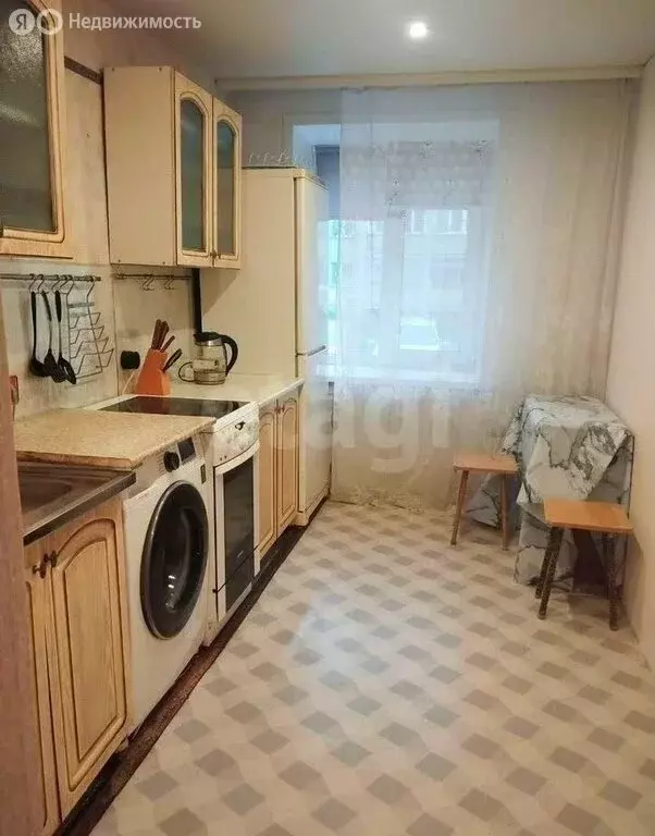 3-комнатная квартира: Бердск, улица Рогачёва, 9 (59 м) - Фото 1