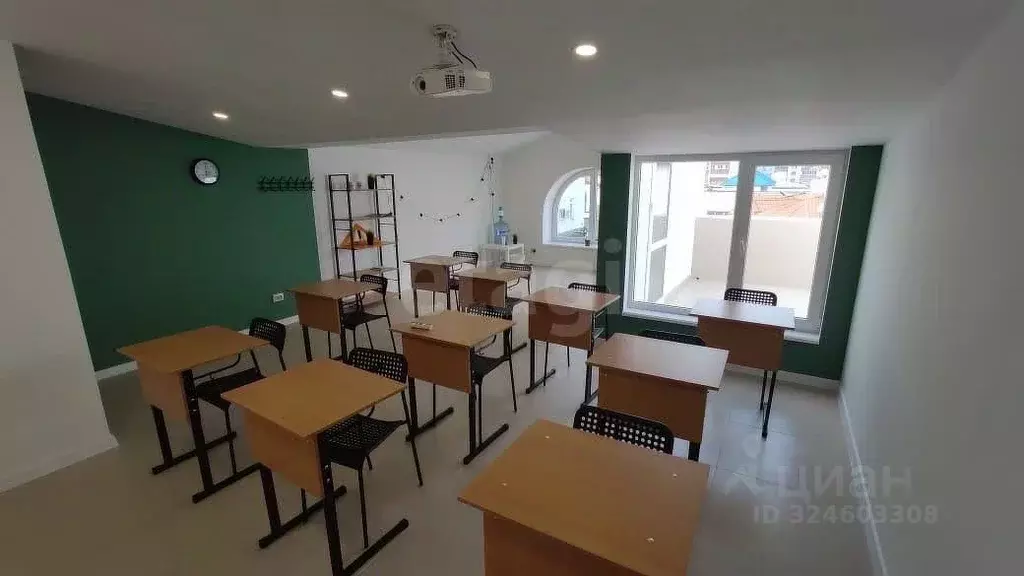 Помещение свободного назначения в Крым, Евпатория просп. Победы, ... - Фото 1