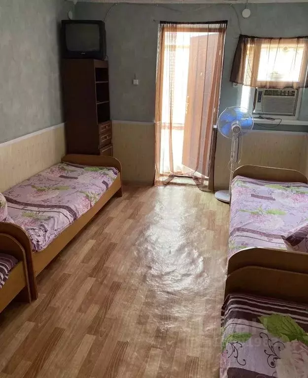 Комната Оренбургская область, Соль-Илецк ул. Кирова, 11 - Фото 1
