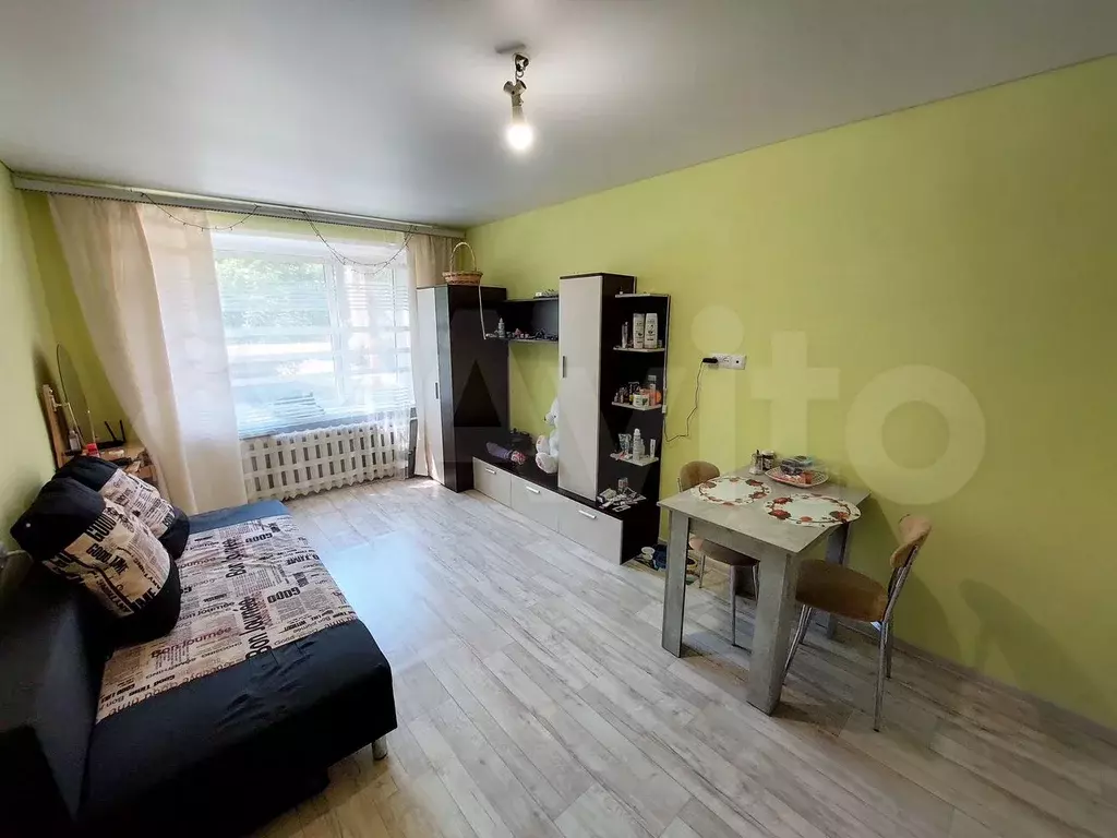 Комната 17,5 м в 2-к., 1/5 эт. - Фото 0