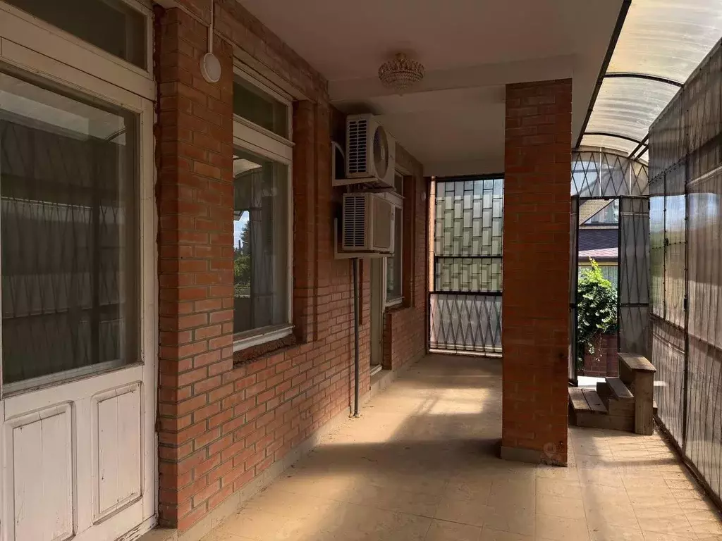 Дом в Ростовская область, Таганрог Карантинная ул. (450 м) - Фото 1