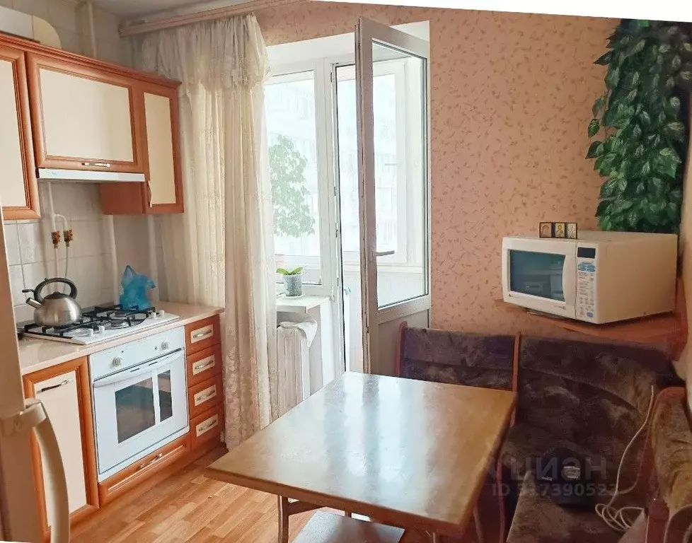 3-к кв. Крым, Симферополь городской округ, Комсомольское пгт ул. ... - Фото 0