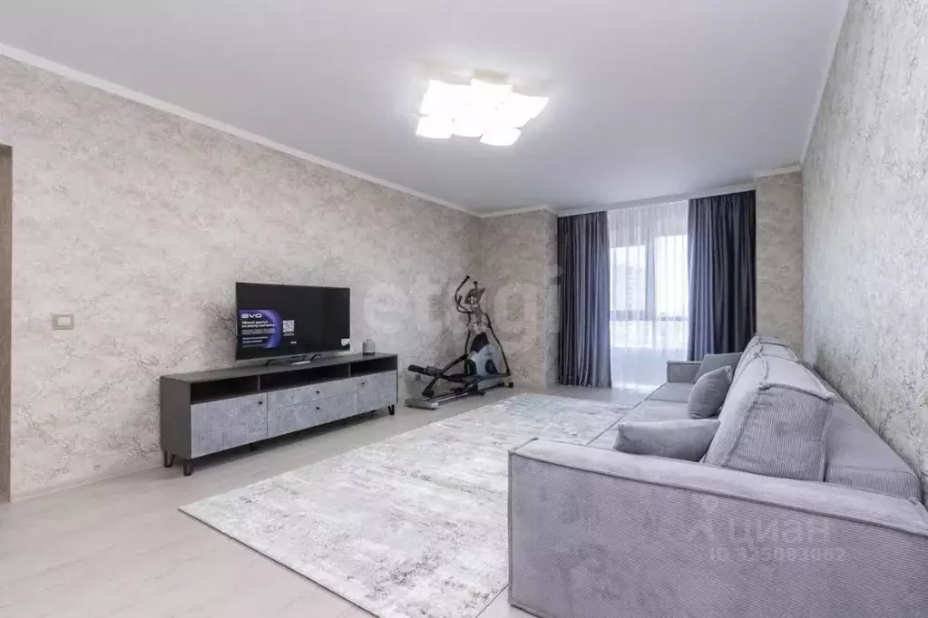 2-к кв. Тюменская область, Тюмень ул. Максима Горького, 68к1 (82.0 м) - Фото 1