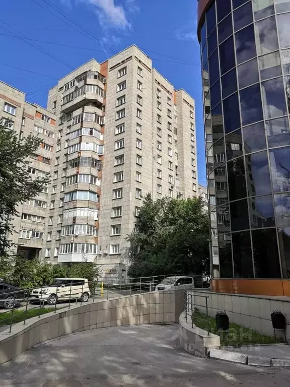 3-к кв. Новосибирская область, Новосибирск ул. Вокзальная магистраль, ... - Фото 0