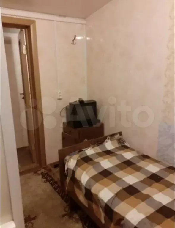 Комната 10 м в 3-к., 2/2 эт. - Фото 1