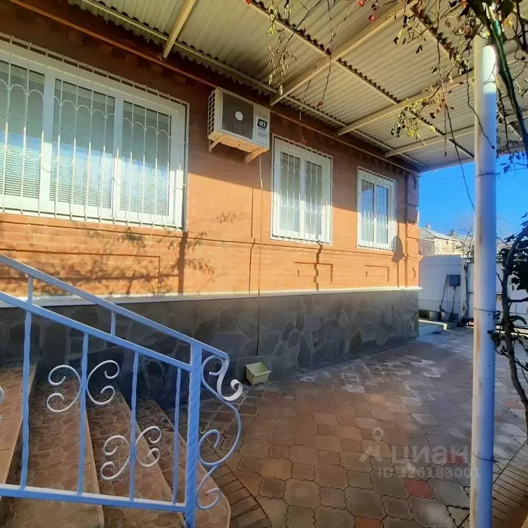 Дом в Краснодарский край, Кропоткин Кавказский район, Диспетчерский ... - Фото 1