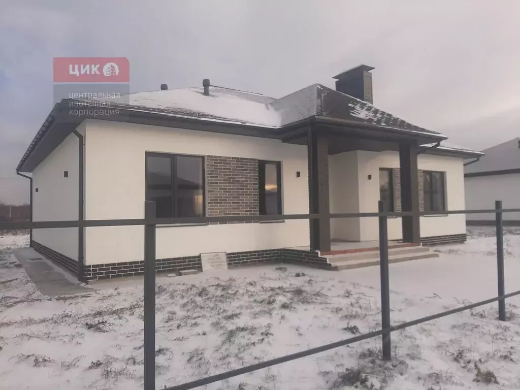 Дом в Рязанская область, Рязанский район, Дубровическое с/пос, с. ... - Фото 1