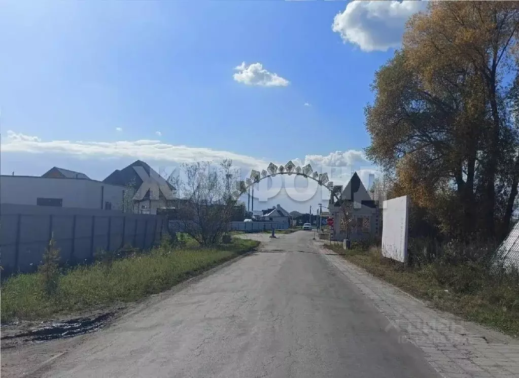 Участок в Новосибирская область, Новосибирский район, Криводановский ... - Фото 0