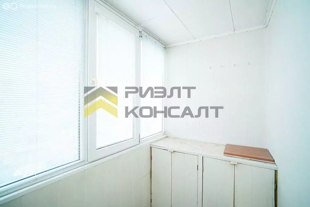 2-комнатная квартира: Омск, Волочаевская улица, 15 (47 м) - Фото 0