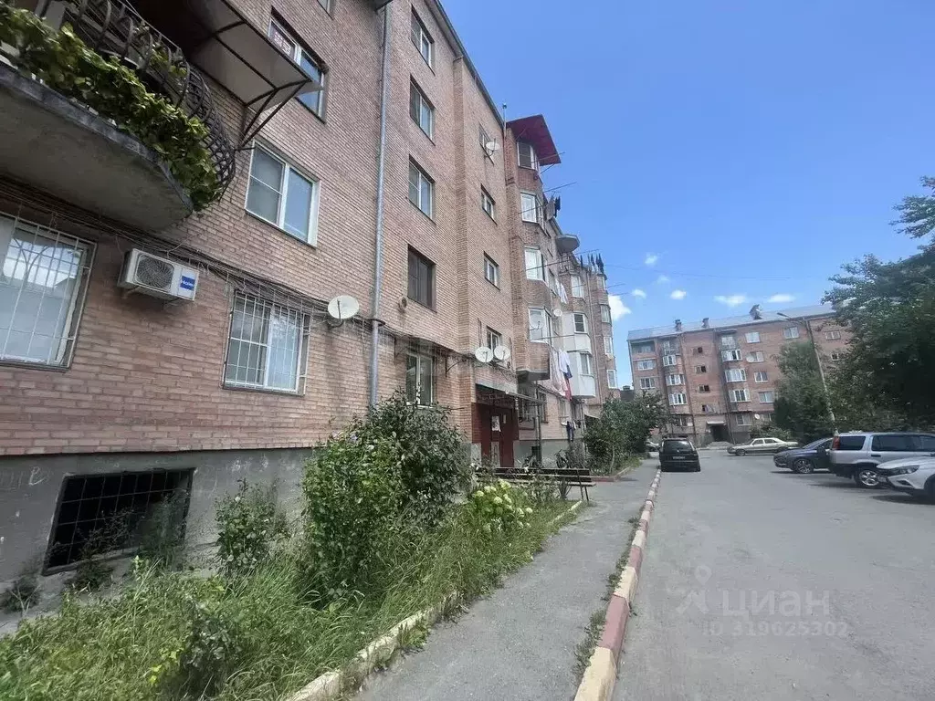 5-к кв. Северная Осетия, Владикавказ Весенняя ул., 1к5 (177.0 м) - Фото 0