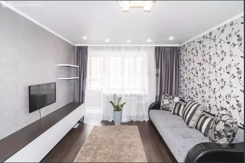 1-комнатная квартира: Тюмень, улица Евгения Богдановича, 10 (36.4 м) - Фото 2