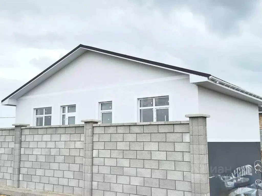 Дом в Крым, Симферопольский район, Добровское с/пос, с. Пионерское  ... - Фото 2